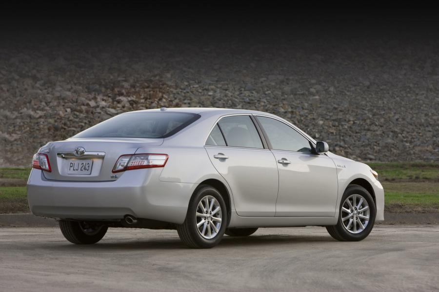  Toyota Camry Hybrid 2010 года  (фото 25 из 27)